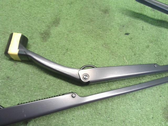 【中古】ノート 6AA-E13 フロントワイパーアーム  自社品番250111 RAY