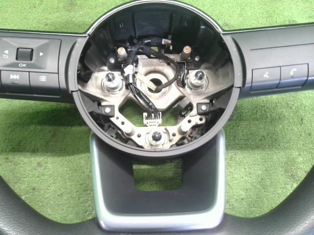 【中古】ノート 6AA-E13 ステアリングホイール ハンドル  自社品番250111 RAY