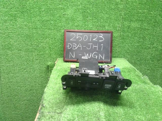 【中古】Ｎ－ＷＧＮ DBA-JH1 シートヒーター USB ETC スイッチ パネル 39581-T4G-J01 自社品番250123 NH883P
