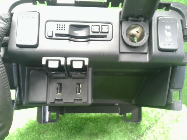 【中古】Ｎ－ＷＧＮ DBA-JH1 シートヒーター USB ETC スイッチ パネル 39581-T4G-J01 自社品番250123 NH883P