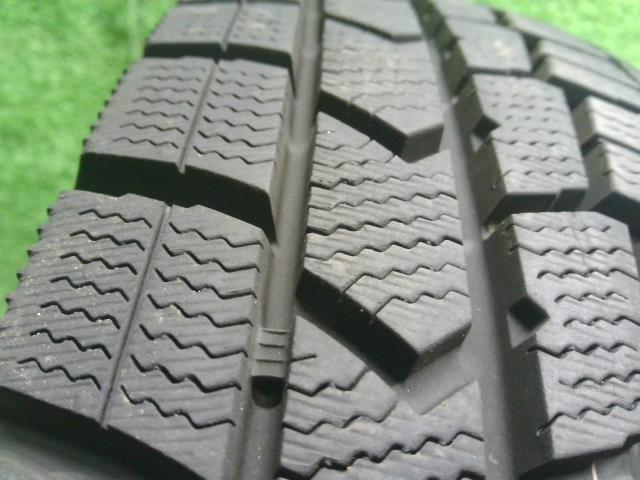 【中古】14インチ 冬 スタッドレスタイヤ 185/70R14 4本 ダンロップ 24年製 WINTERMAXX  自社品番250139