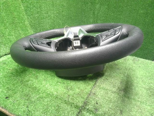 【中古】ノート DAA-HE12 ステアリングホイール ハンドル  自社品番250139 KH3