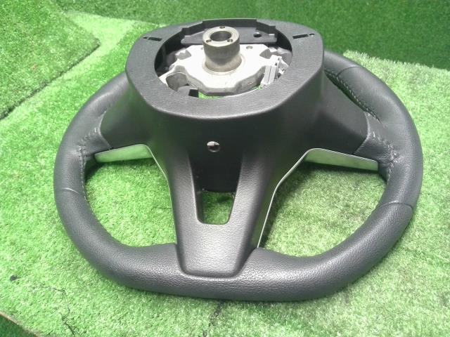【中古】ノート DAA-HE12 ステアリングホイール ハンドル  自社品番250139 KH3