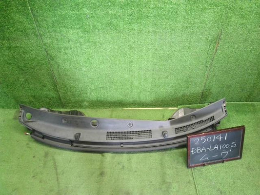 【中古】ムーヴ DBA-LA100S カウルトップパネル 55703-B2511 自社品番250141 T22