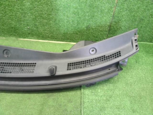 【中古】ムーヴ DBA-LA100S カウルトップパネル 55703-B2511 自社品番250141 T22