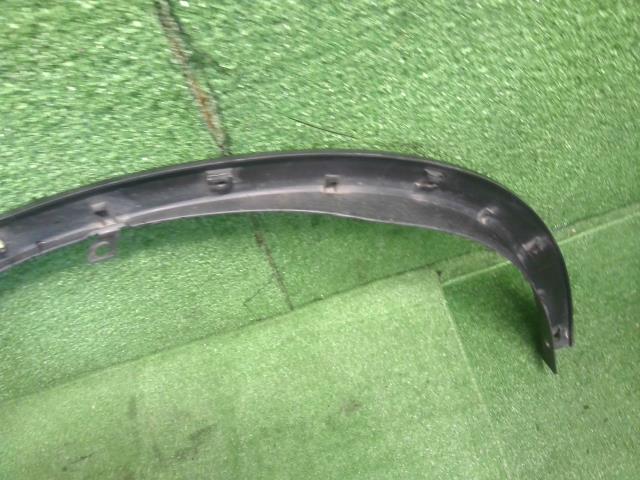 【中古】エクストレイル DBA-NT32 右フロントフェンダー アーチモール  自社品番250144 KAD