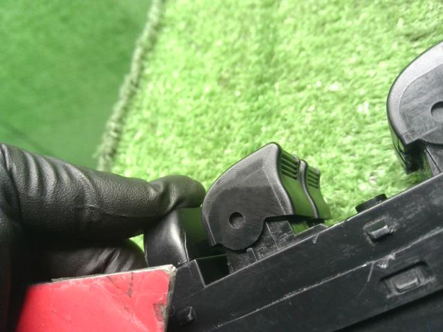 【中古】ワゴンＲ CBA-MH21S パワーウインドウ PWスイッチ 37990-58J01 自社品番250154 Z2S