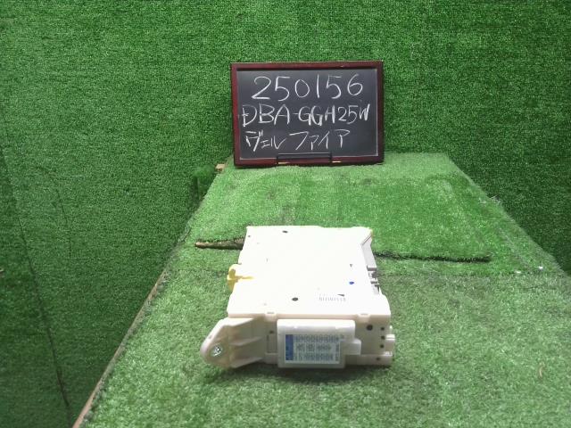 【中古】ヴェルファイア DBA-GGH25W ヒューズボックス  自社品番250156 070