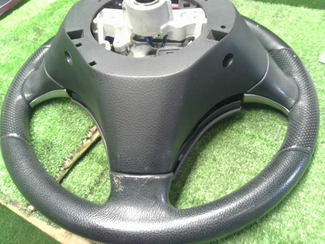 【中古】ムーヴ LA-L152S ステアリングホイール ハンドル 45102-B2020 自社品番250158 T17