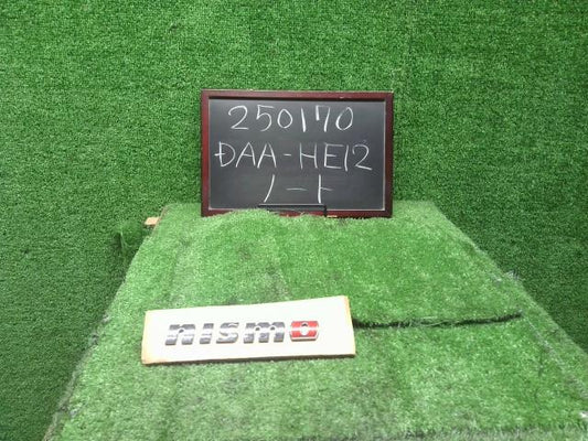 ノート　ニスモ　DAA-HE12 エンブレム　バックドア用　日産純正　84895-8A47B 自社品番250170