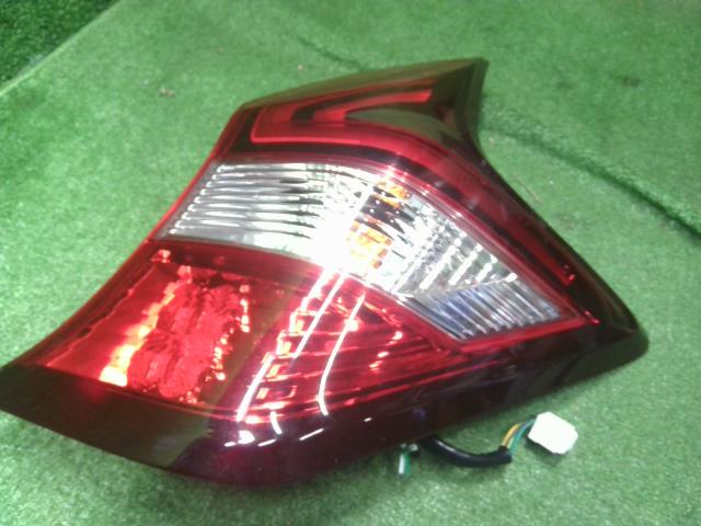ノート　ニスモ　DAA-HE12 左右テールランプ テールライト　LED　イチコ　D202　26555-5WK0A 自社品番250170