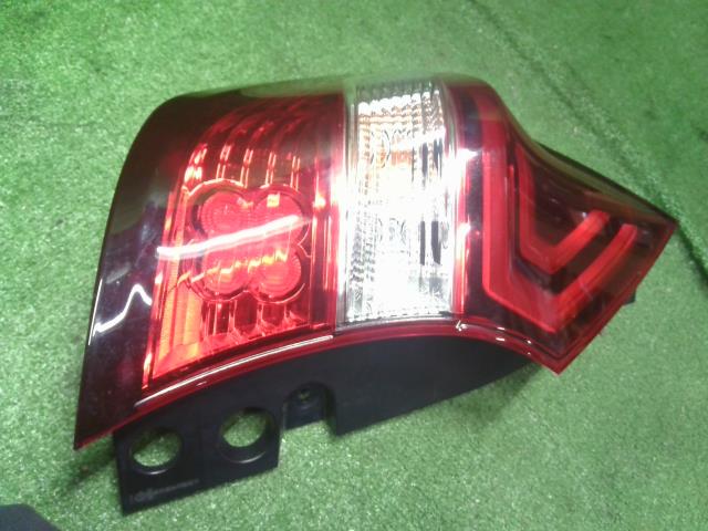 ノート　ニスモ　DAA-HE12 左右テールランプ テールライト　LED　イチコ　D202　26555-5WK0A 自社品番250170