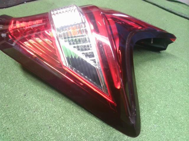 ノート　ニスモ　DAA-HE12 左右テールランプ テールライト　LED　イチコ　D202　26555-5WK0A 自社品番250170