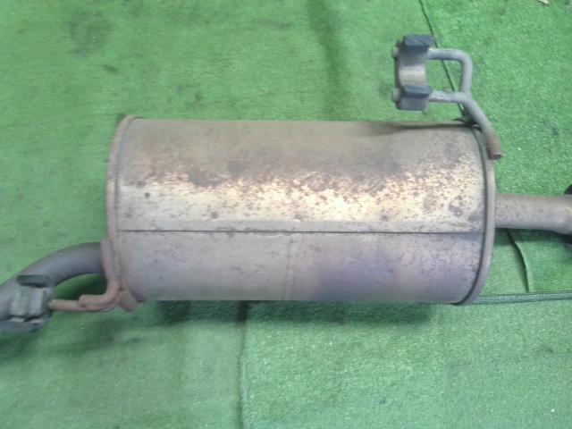 ノート　ニスモ　DAA-HE12 リアマフラー Ｒマフラー　リヤマフラー　20100-1A25A FUTABA　20100 5WKOB　日産純正　自社品番250170