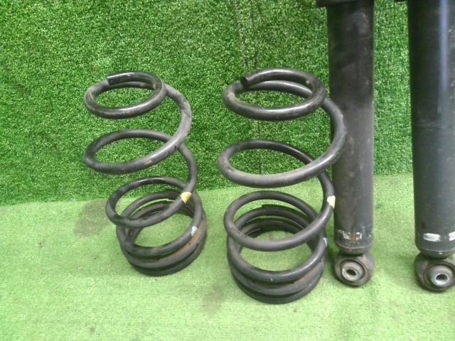 ノート　ニスモ　DAA-HE12 左右フロントストラット　リアショック　(1台分)　　スプリング　 E4303-1A14E　 54302 1A14E　自社品番250170