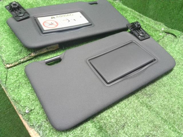 ノート　ニスモ　DAA-HE12 左右　サンバイザー 運転席側　助手席側　96400-8A47A 自社品番250170