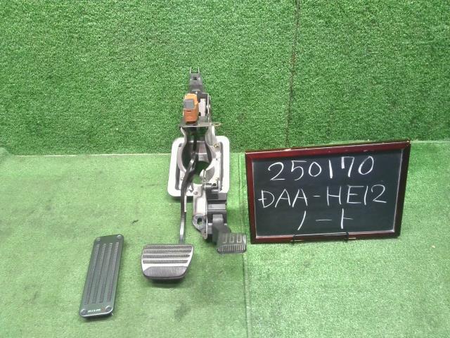 ノート　ニスモ　DAA-HE12 ペダル 3点セット 自社品番250170