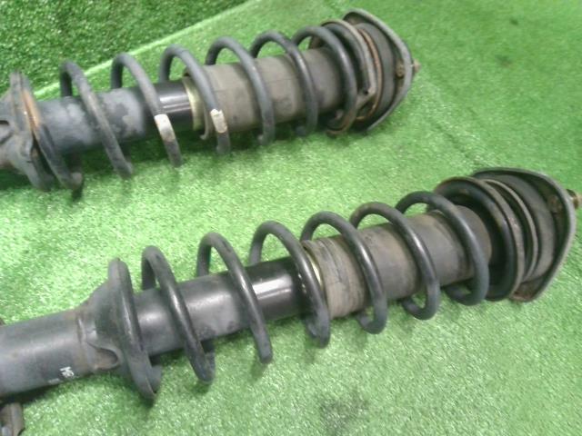 パジェロミニ E-H56A フロントストラット左右　スプリング　バネ　運転席側　助手席側 MR151190 自社品番250174