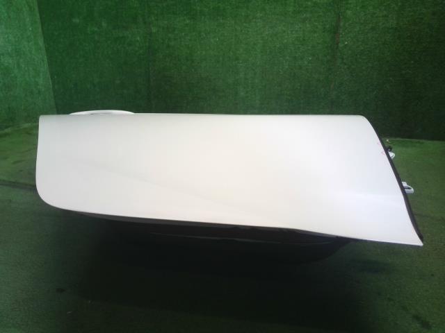 プリウス DAA-ZVW55 右リアドア　運転席側後ろ 67003-47210 自社品番250176