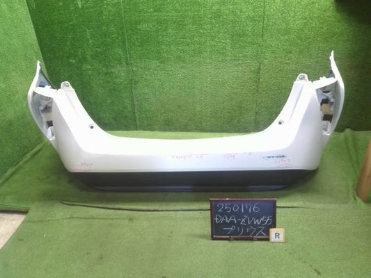 プリウス DAA-ZVW55 リアバンパー　 52159-47110-A0 自社品番250176