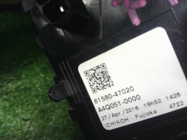 プリウス DAA-ZVW55 右テールランプ 右テールライト下側　イチコ4722　81581-47020 自社品番250176