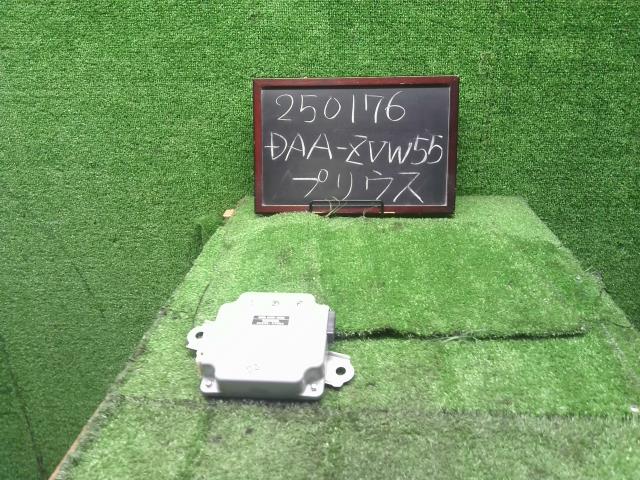 【中古】プリウス DAA-ZVW55 ボルテージセンサー 89892-47050 自社品番250176 040