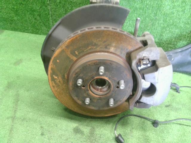 プリウス DAA-ZVW55 右フロント　ストラット　ショック　スプリング　ハブナックル　キャリパー　 48510-80817 自社品番250176