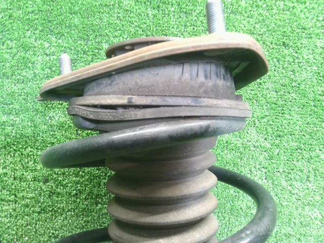 プリウス DAA-ZVW55 左フロント　ストラット　ショック　スプリング　ハブナックル　キャリパー　 48520-80493 自社品番250176