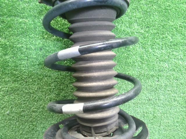 プリウス DAA-ZVW55 左フロント　ストラット　ショック　スプリング　ハブナックル　キャリパー　 48520-80493 自社品番250176