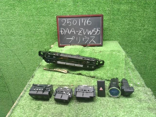 プリウス DAA-ZVW55 エアコンスイッチ ACスイッチ,ハザードスイッチ,IGスイッチセット　55900-47200 自社品番250176