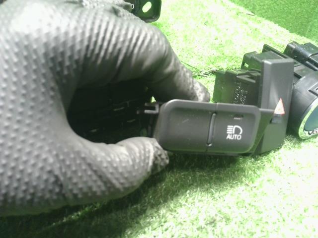 プリウス DAA-ZVW55 エアコンスイッチ ACスイッチ,ハザードスイッチ,IGスイッチセット　55900-47200 自社品番250176