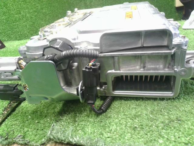 プリウス DAA-ZVW55 HVモーターコントロールインバーター G92B0-47010 自社品番250176