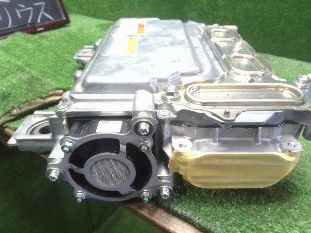 プリウス DAA-ZVW55 HVモーターコントロールインバーター G92B0-47010 自社品番250176