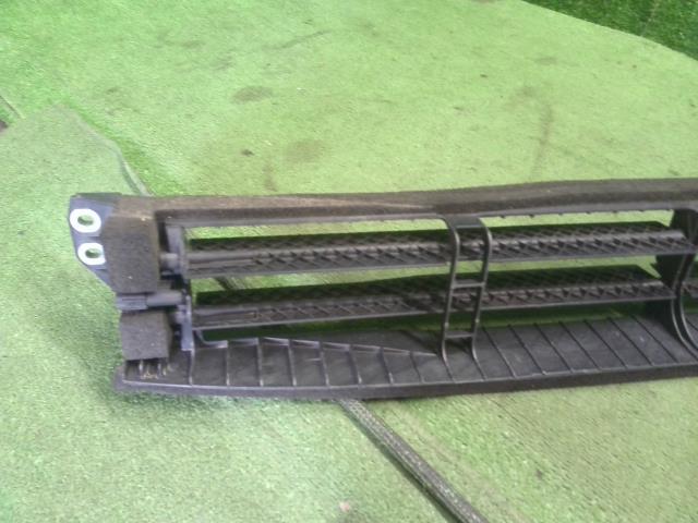 プリウス DAA-ZVW55 ラジエーターシャッター  自社品番250176