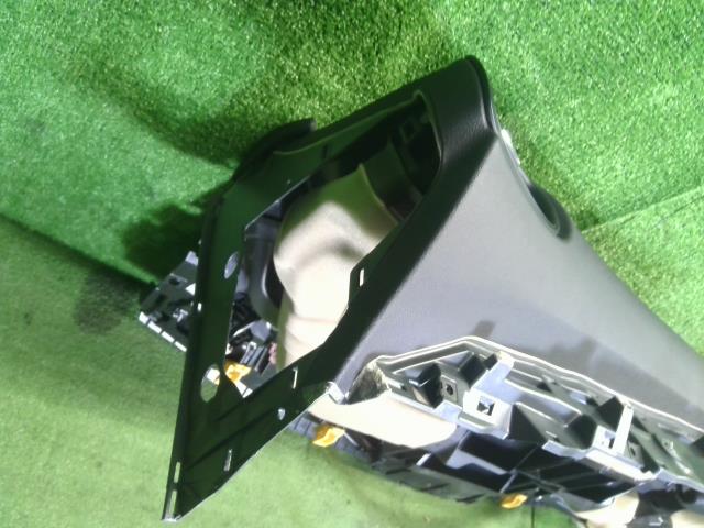 プリウス DAA-ZVW55 インストルメントパネル ダッシュボード上側　55302-47140-C1 自社品番250176