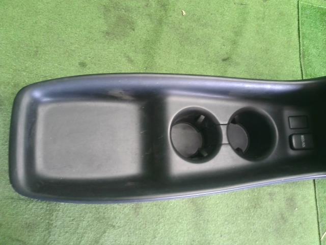 プリウス DAA-ZVW55 フロント　センター　コンソールボックス 58910-47040-C2 自社品番250176