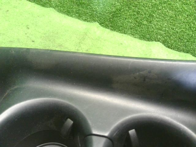 プリウス DAA-ZVW55 フロント　センター　コンソールボックス 58910-47040-C2 自社品番250176