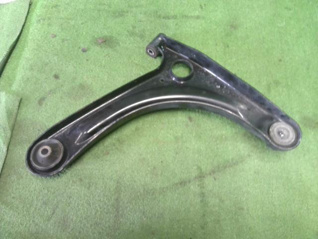 スクラム ABA-DG64W 左フロントロアアーム 左Fロアアーム 助手席側 1A06-34-350C 自社品番250178