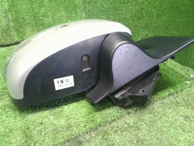 ＡＺワゴン DBA-MJ23S 右 運転席 ドアミラー サイドミラー　1AYB-69-100D 自社品番250182
