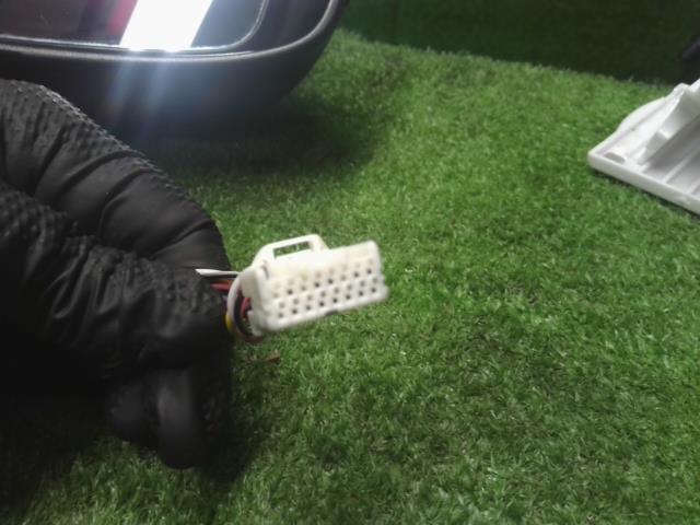 【中古】サクラ ZAA-B6AW 右ドアミラー サイドミラー  自社品番250191 U17D32