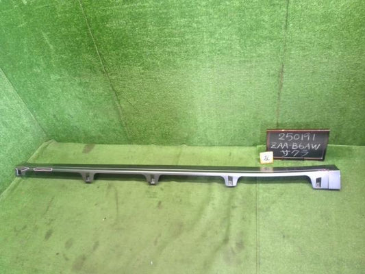 【中古】サクラ ZAA-B6AW 左サイドステップ スポイラー 自社品番250191 U17D32