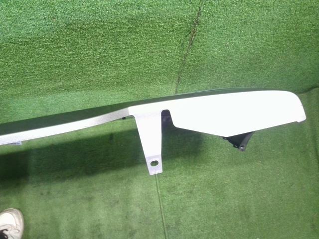 【中古】サクラ ZAA-B6AW リアバンパー 自社品番250191 U17D32