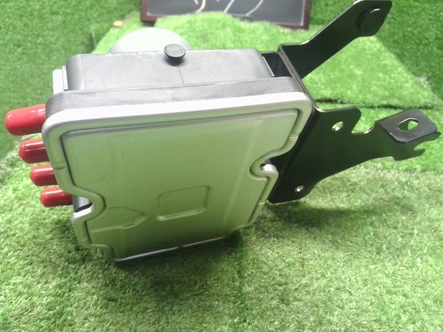 【中古】サクラ ZAA-B6AW ＡＢＳアクチュエーター  自社品番250191 U17D32