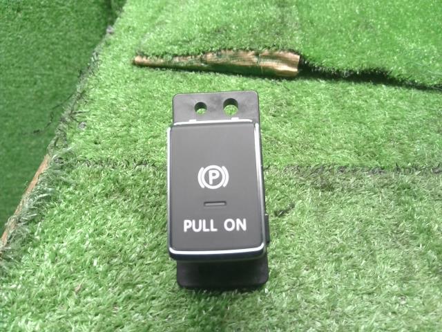 【中古】サクラ ZAA-B6AW パーキングスイッチ  自社品番250191 U17D32