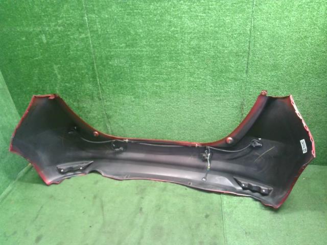 【中古】フィット 6BA-GR2 リアバンパー 71500-TZA-J00ZB 自社品番250195 R565M