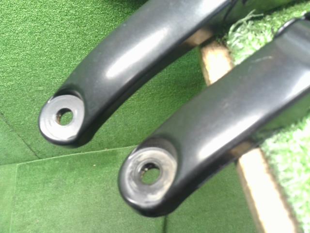 【中古】フィット 6BA-GR2 フロントワイパーアーム 76600-TZA-J01,76610-TZA-J01 自社品番250195 R565M