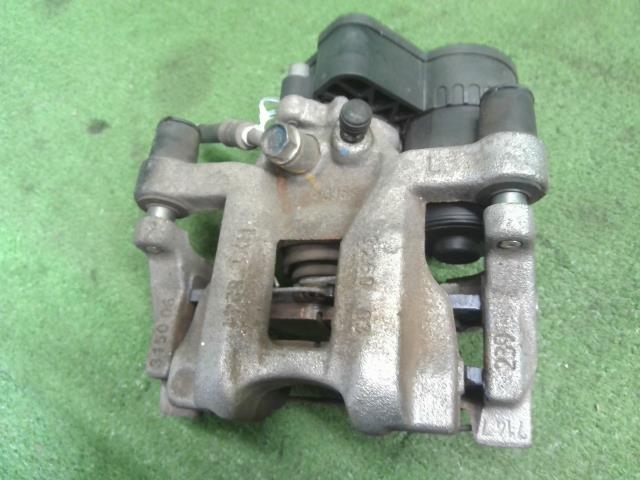 【中古】フィット 6BA-GR2 左リアキャリパー 43021-TZD-J01 自社品番250195 R565M