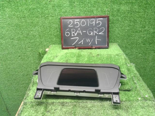 【中古】フィット 6BA-GR2 スピードメーター 78100-TZD-J11 自社品番250195 R565M