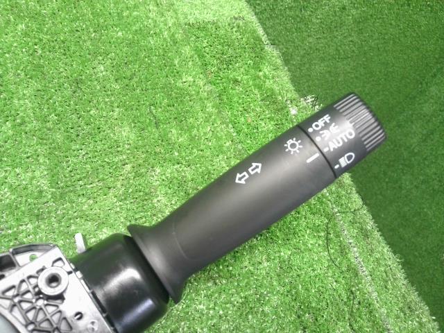 【中古】フィット 6BA-GR2 ディマー コンビネーションスイッチ 35255-TDK-J01,35256-TXA-J41 自社品番250195 R565M