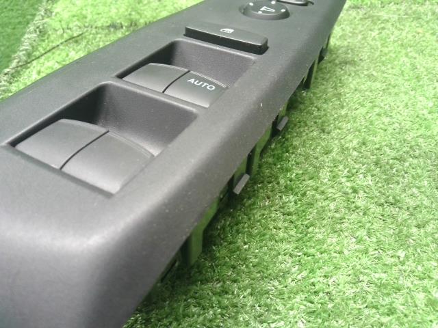 【中古】フィット 6BA-GR2 パワーウインドウ PWスイッチ 83541-TZA-J01ZA 自社品番250195 R565M